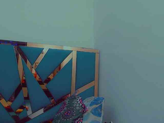 bitch-naughty webcam