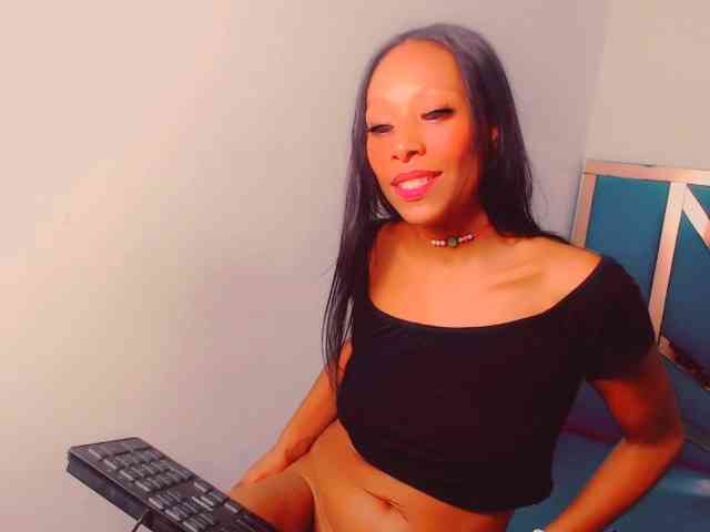 bitch-naughty webcam