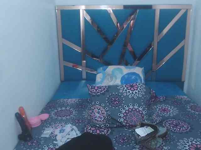 bitch-naughty webcam