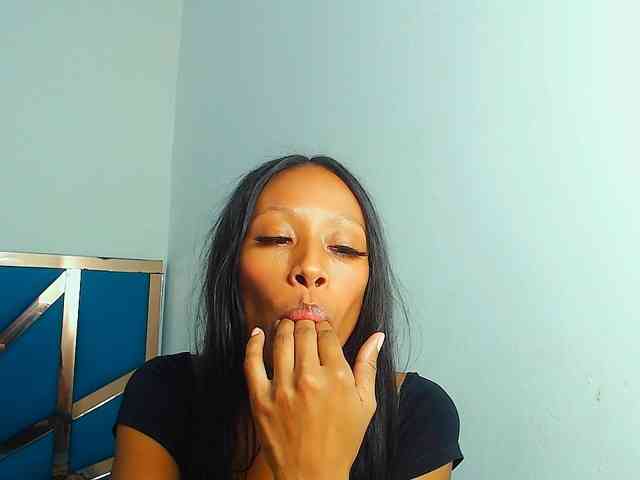 bitch-naughty webcam