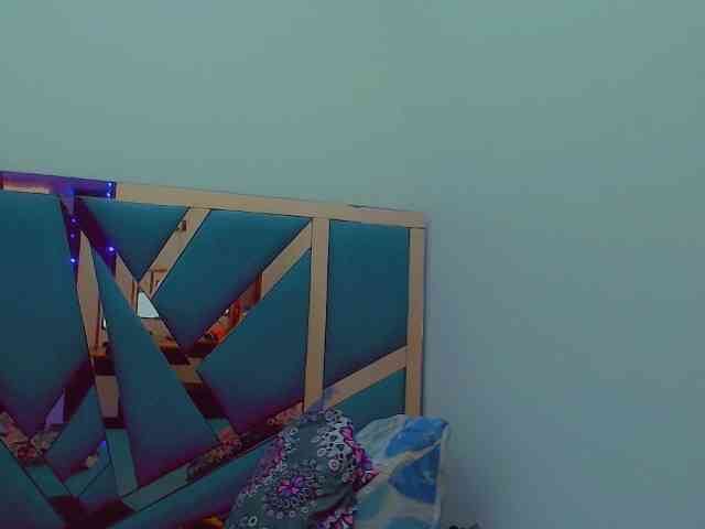 bitch-naughty webcam