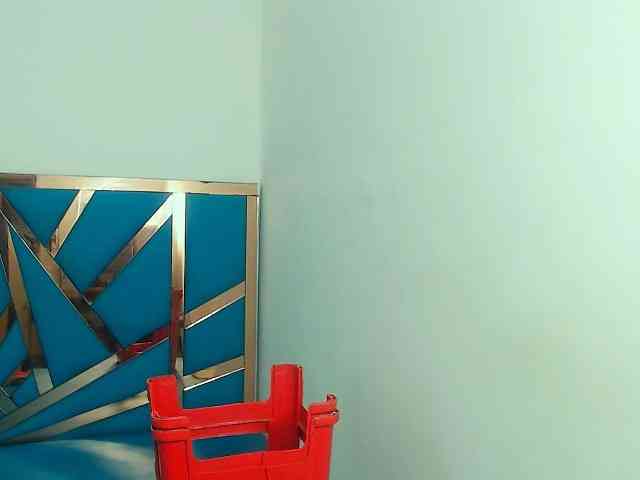 bitch-naughty webcam