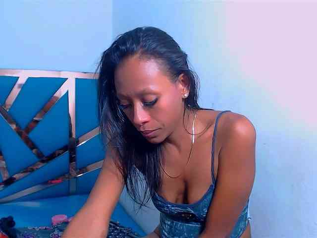 bitch-naughty webcam