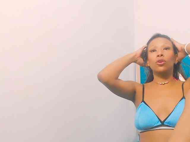 bitch-naughty webcam