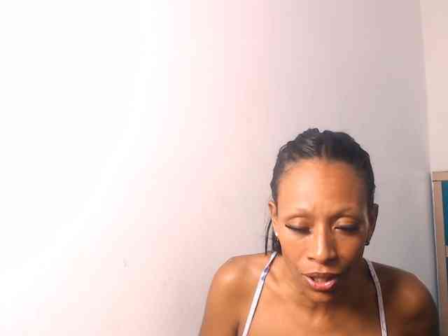 bitch-naughty webcam