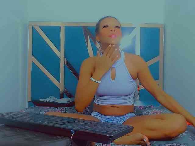 bitch-naughty webcam