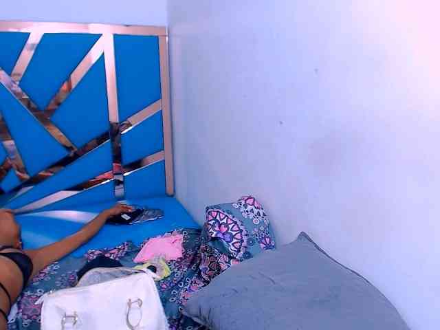 bitch-naughty webcam