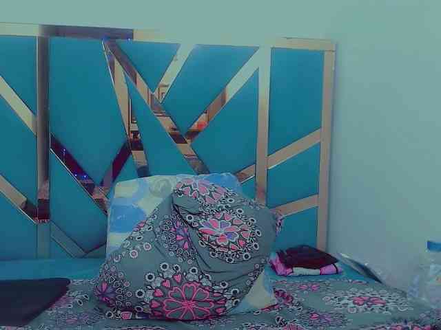 bitch-naughty webcam