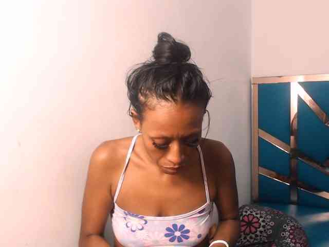 bitch-naughty webcam