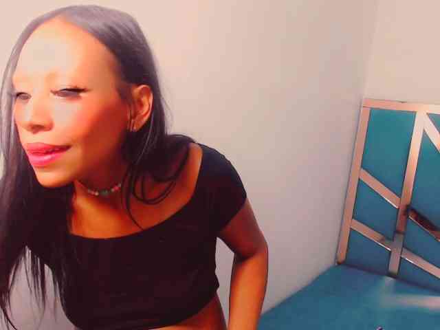 bitch-naughty webcam