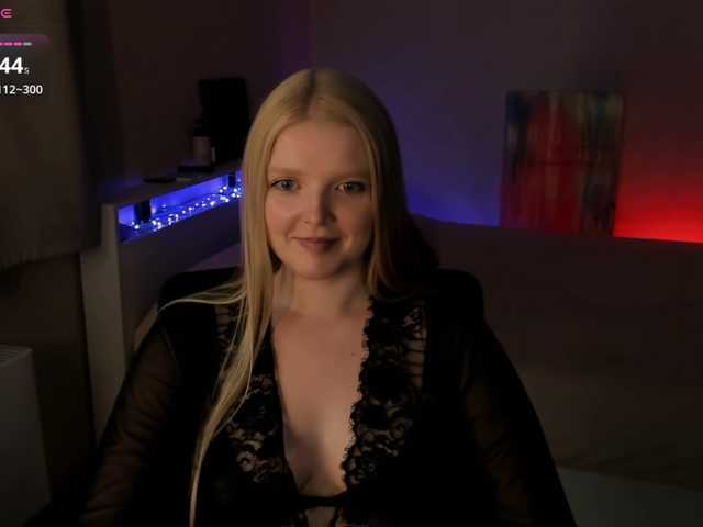 Ssweet-annie's BongaCams show and profile