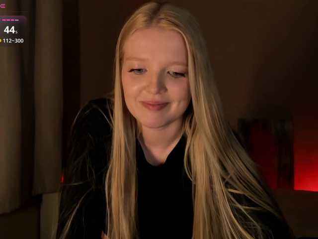 Ssweet-annie's BongaCams show and profile