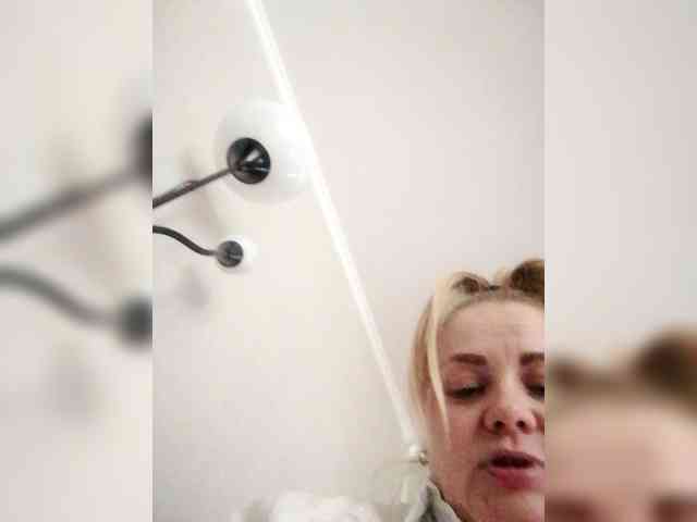 Mamasita95 Live Webcam on BongaCams