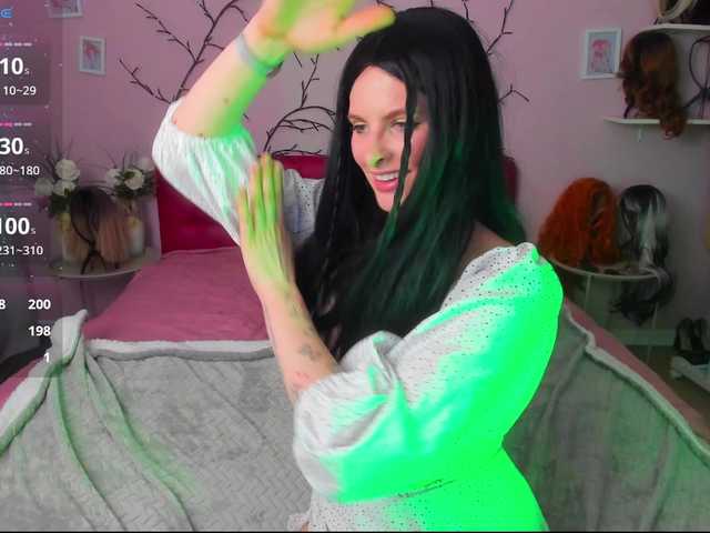 AdelRay's BongaCams show and profile