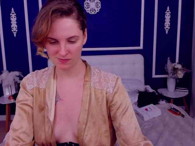 AdelRay Live Webcam on BongaCams