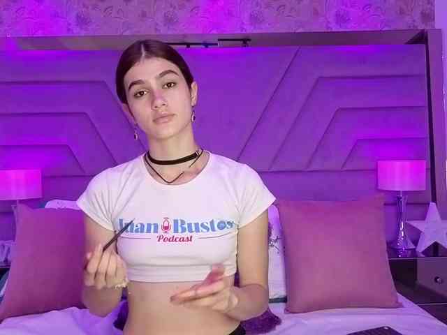 AlissMoon webcam