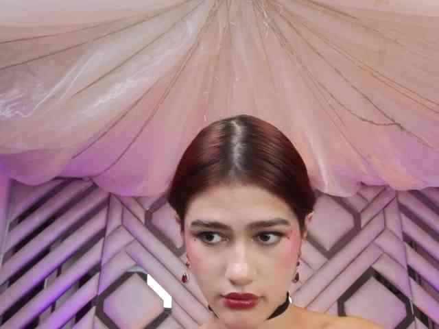 AlissMoon webcam