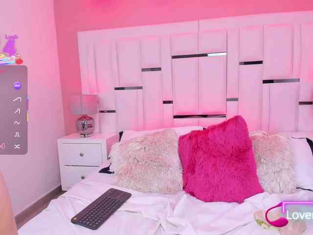 AlissMoon webcam