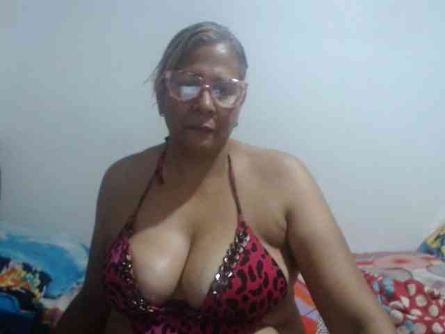 tamy-busty webcam