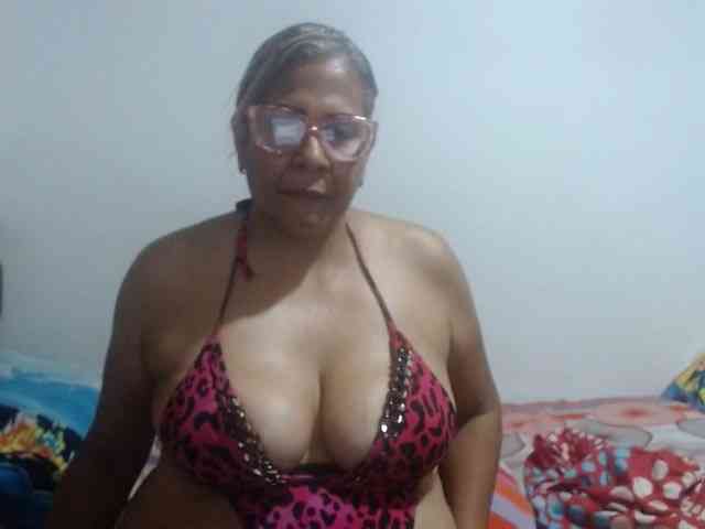 tamy-busty webcam