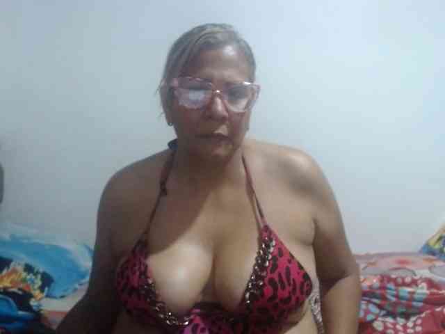 tamy-busty webcam