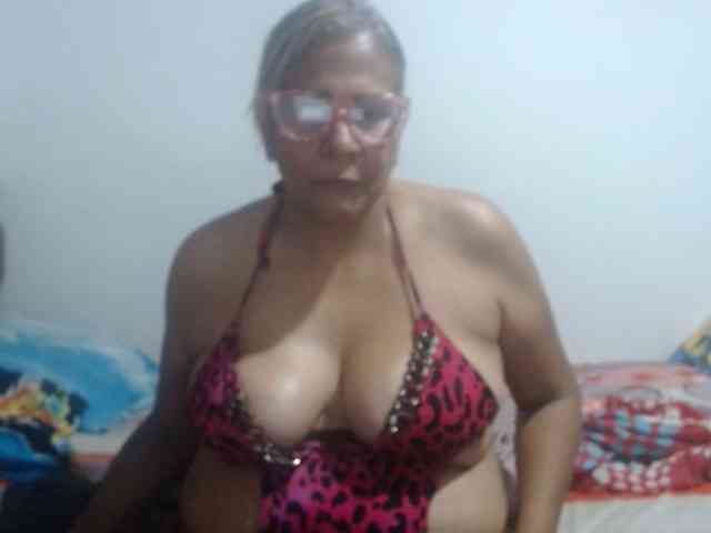 tamy-busty webcam