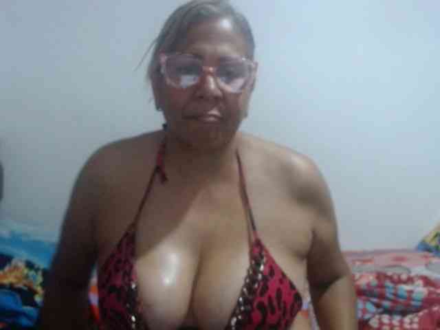 tamy-busty webcam