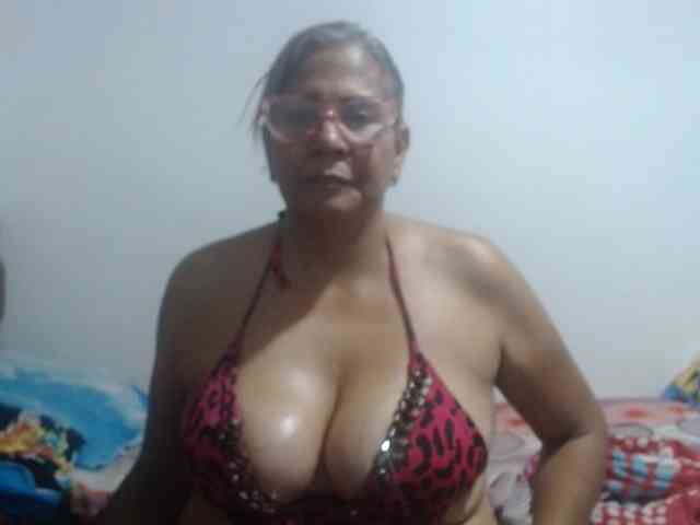 tamy-busty webcam