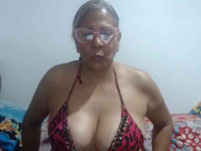 tamy-busty webcam