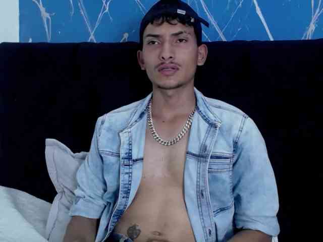 SavageLover- Live Webcam on BongaCams