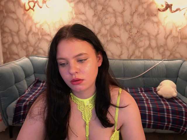 SnowWhiti's BongaCams show and profile