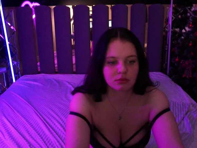 SnowWhiti – webcam model profile photo