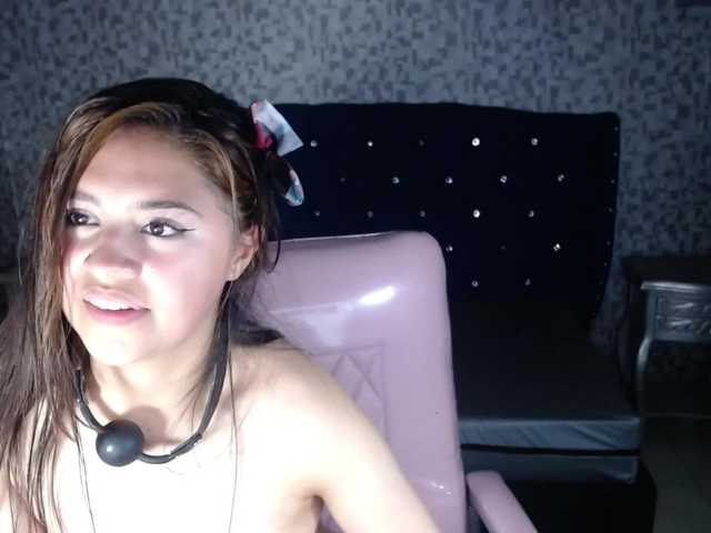 CrisstalPink webcam