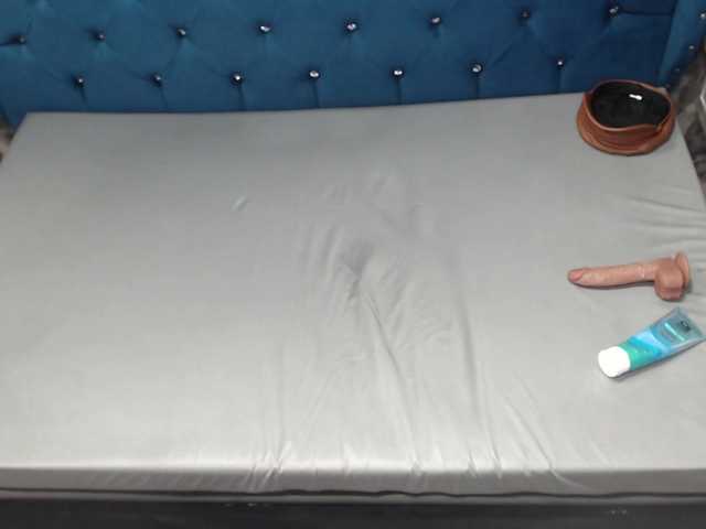  CrisstalPink chat room