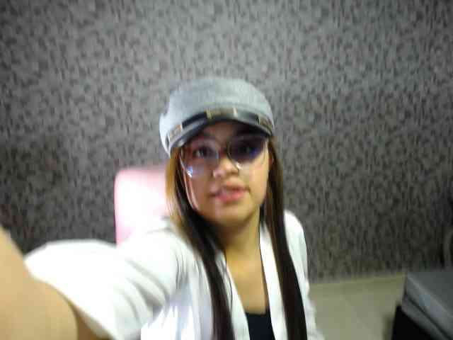 CrisstalPink webcam
