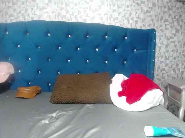 CrisstalPink webcam