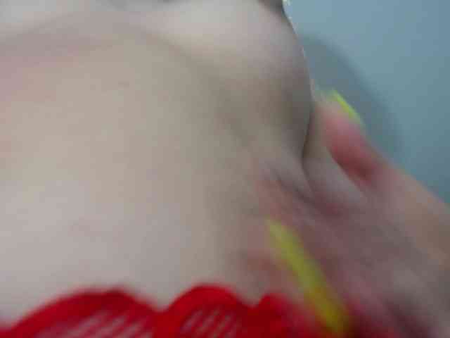CrisstalPink webcam