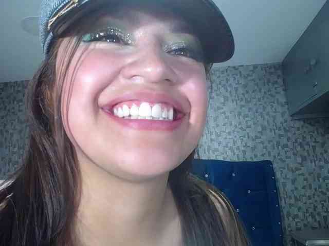 CrisstalPink webcam