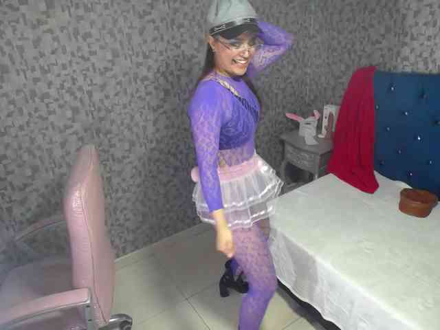 CrisstalPink webcam