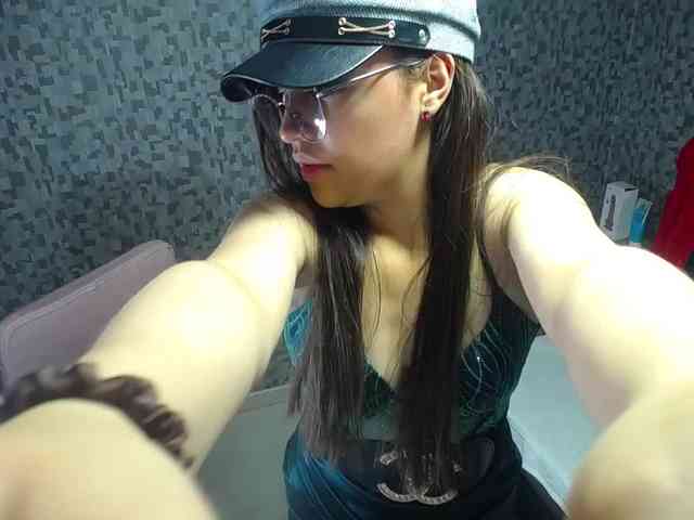 CrisstalPink webcam