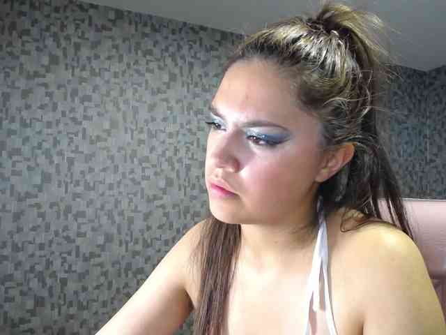 CrisstalPink webcam