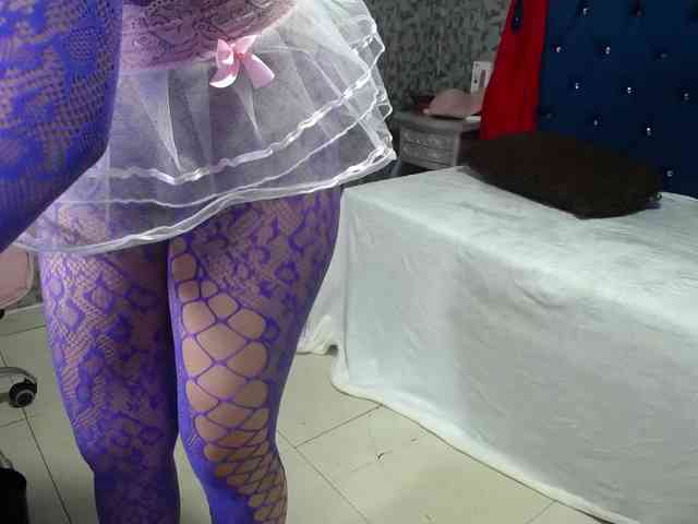 CrisstalPink webcam