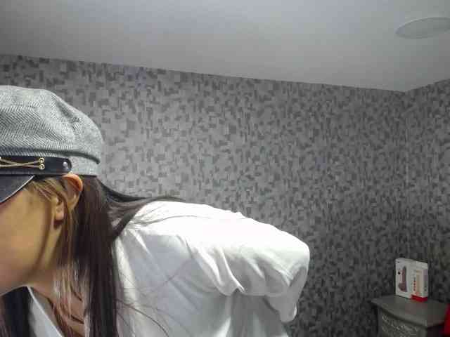 CrisstalPink webcam