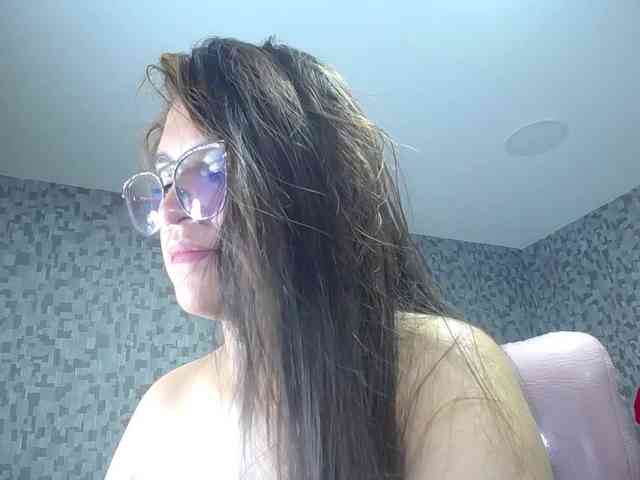 CrisstalPink webcam