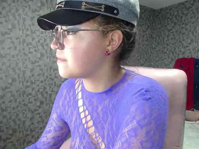 CrisstalPink webcam