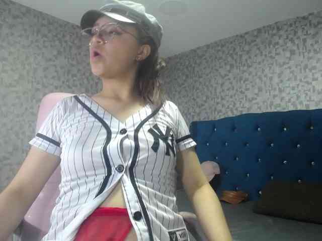 CrisstalPink webcam