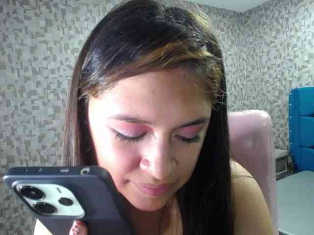 CrisstalPink webcam