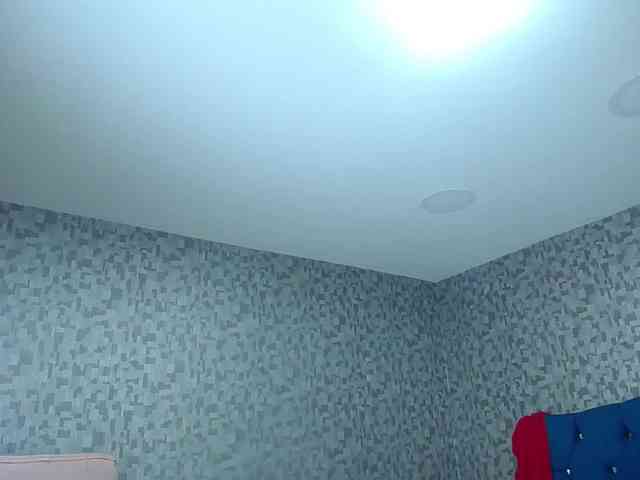 CrisstalPink webcam