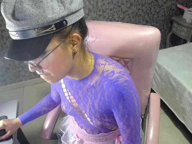 CrisstalPink webcam