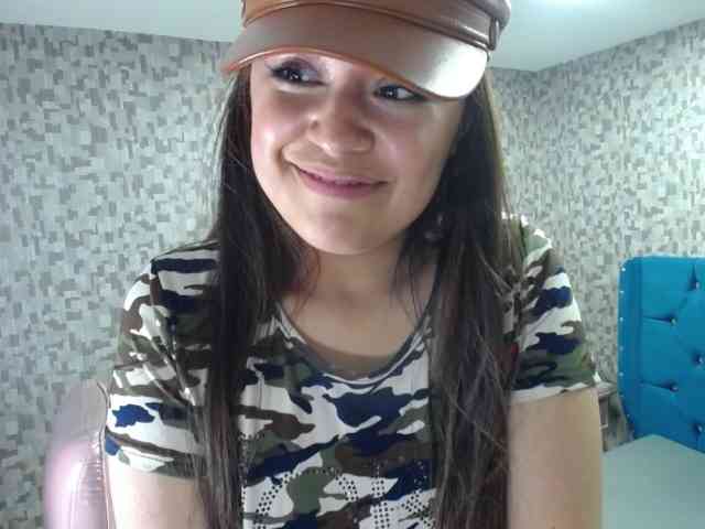 CrisstalPink webcam